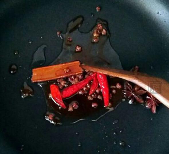 烤豬蹄的做法-咸鮮味烤菜譜