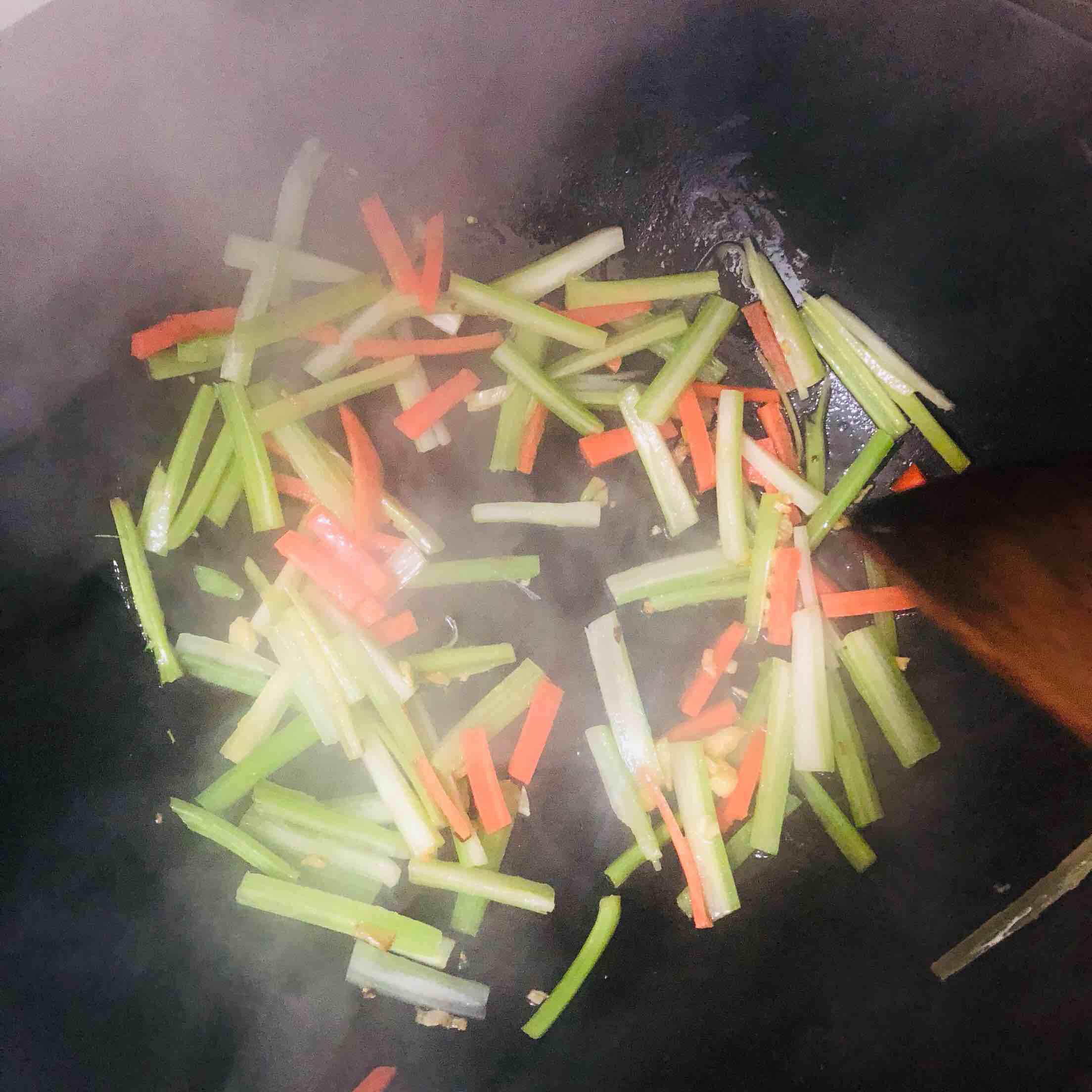 時(shí)蔬炒牛肉的做法-醬香味炒菜譜