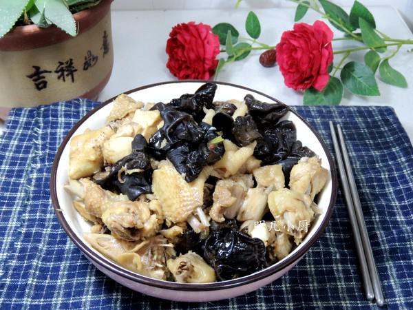 雞肉炒木耳的做法-家常味炒菜譜