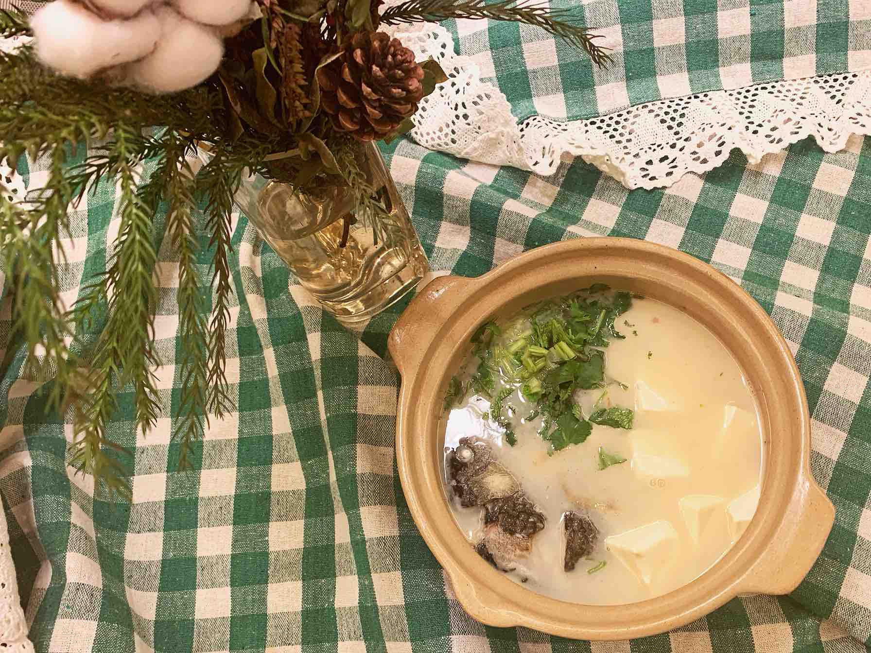 奶白鯽魚豆腐湯的做法-咸鮮味煮菜譜