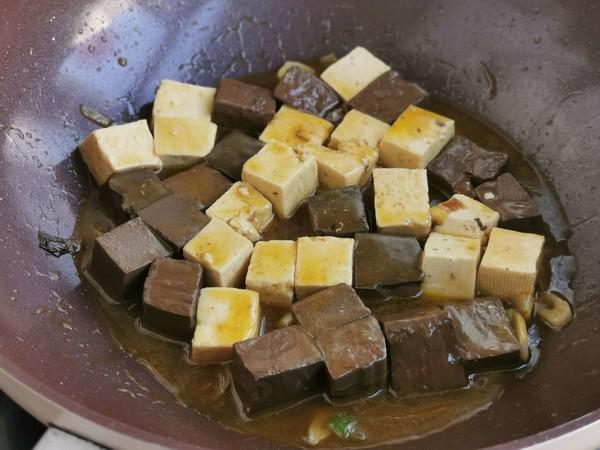 鴛鴦豆腐的做法-家常味炒菜譜-易網(wǎng)健康養(yǎng)生網(wǎng) 鴛鴦豆腐的做法-家常味炒菜譜