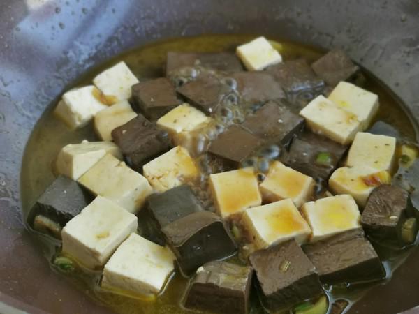 鴛鴦豆腐的做法-家常味炒菜譜-易網(wǎng)健康養(yǎng)生網(wǎng) 鴛鴦豆腐的做法-家常味炒菜譜