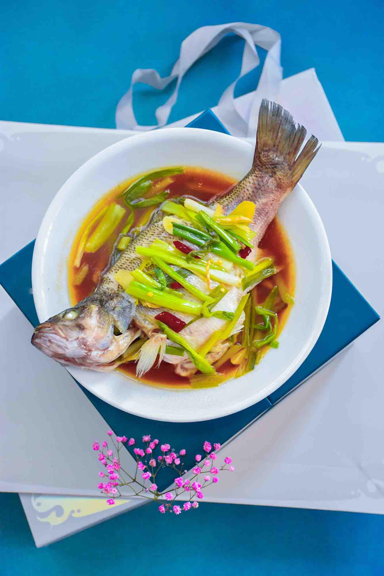 清蒸鱸魚的做法-咸鮮味煮菜譜