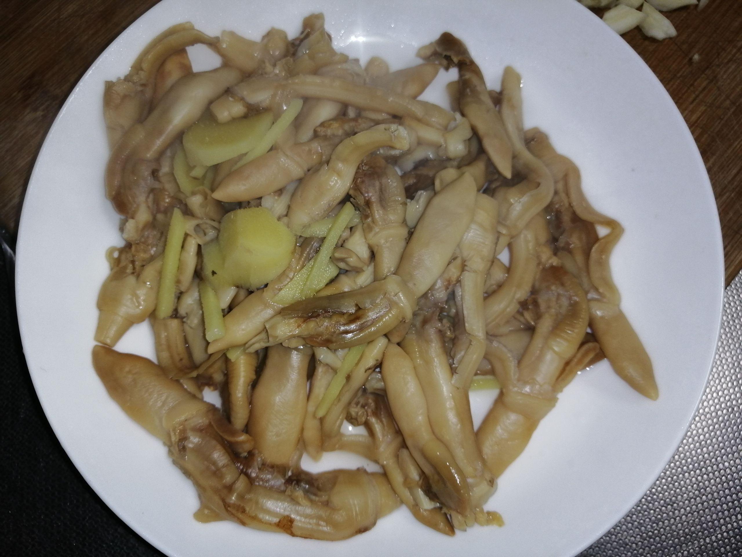 青椒爆炒蜆子干的做法-咸鮮味炒菜譜