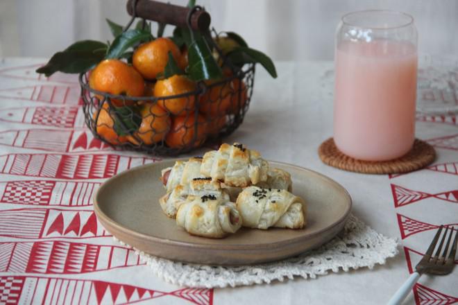 香腸酥皮卷的做法-家常味烤菜譜