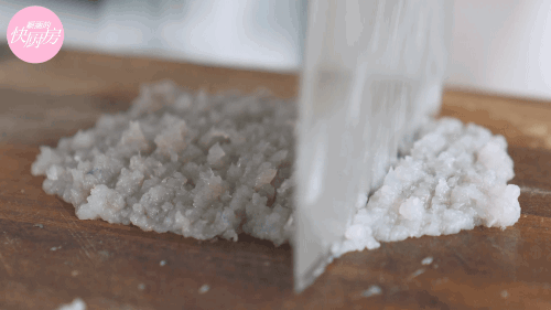 蝦滑豆花煲的做法-酸辣味煮菜譜