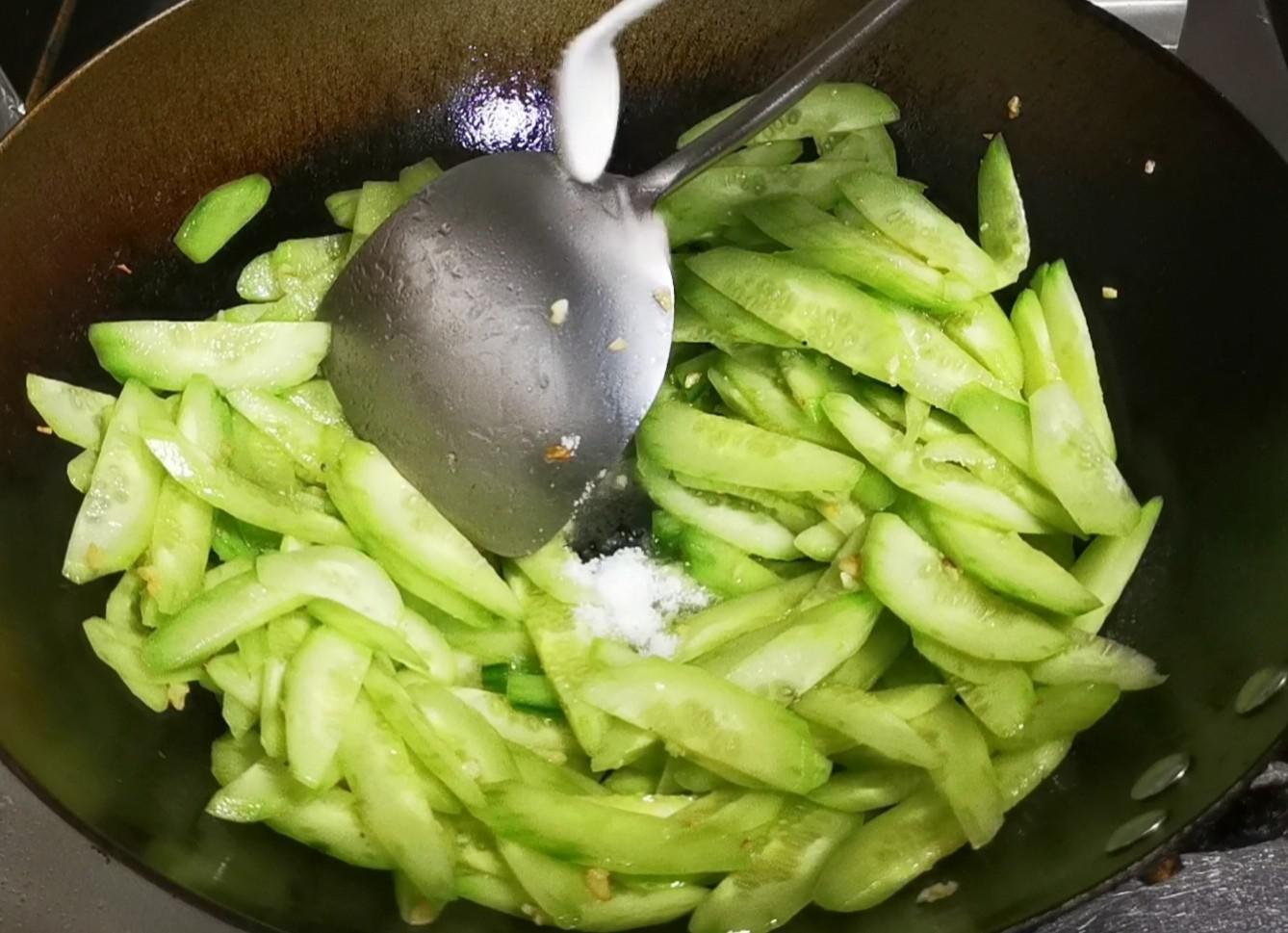 青瓜炒章魚仔的做法-咸鮮味炒菜譜