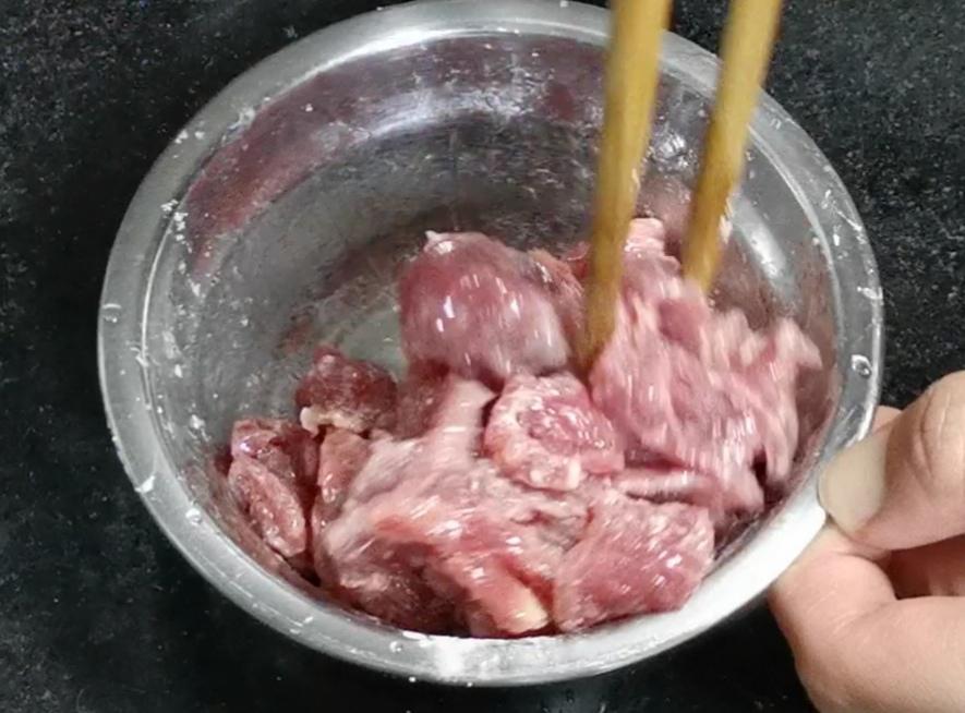 土豆炒牛肉的做法-家常味炒菜譜