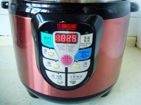 胡蘿卜燉牛排骨的做法-家常味燉菜譜-易網健康養生網 胡蘿卜燉牛排骨的做法-家常味燉菜譜