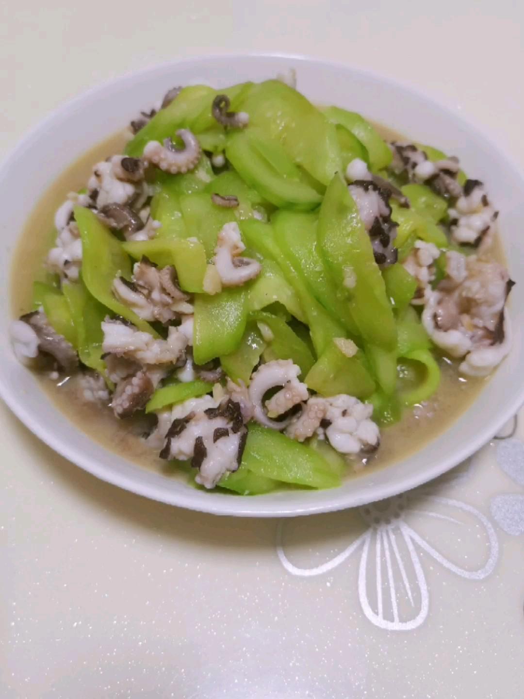 青瓜炒章魚仔的做法-咸鮮味炒菜譜