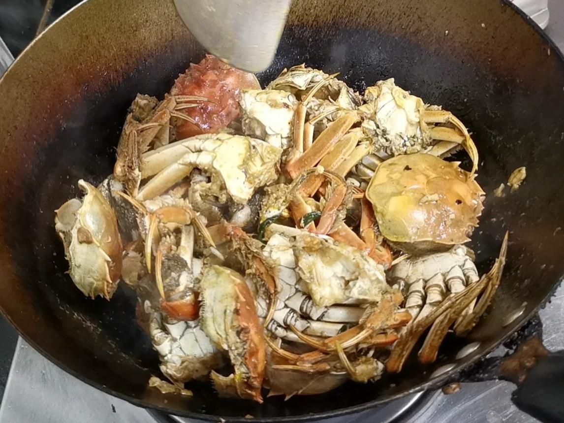 炒螃蟹的做法-咸鮮味炒菜譜-易網(wǎng)健康養(yǎng)生網(wǎng) 炒螃蟹的做法-咸鮮味炒菜譜