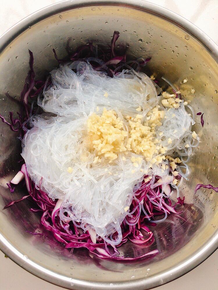 紫甘藍拌粉絲的做法-家常味拌菜譜