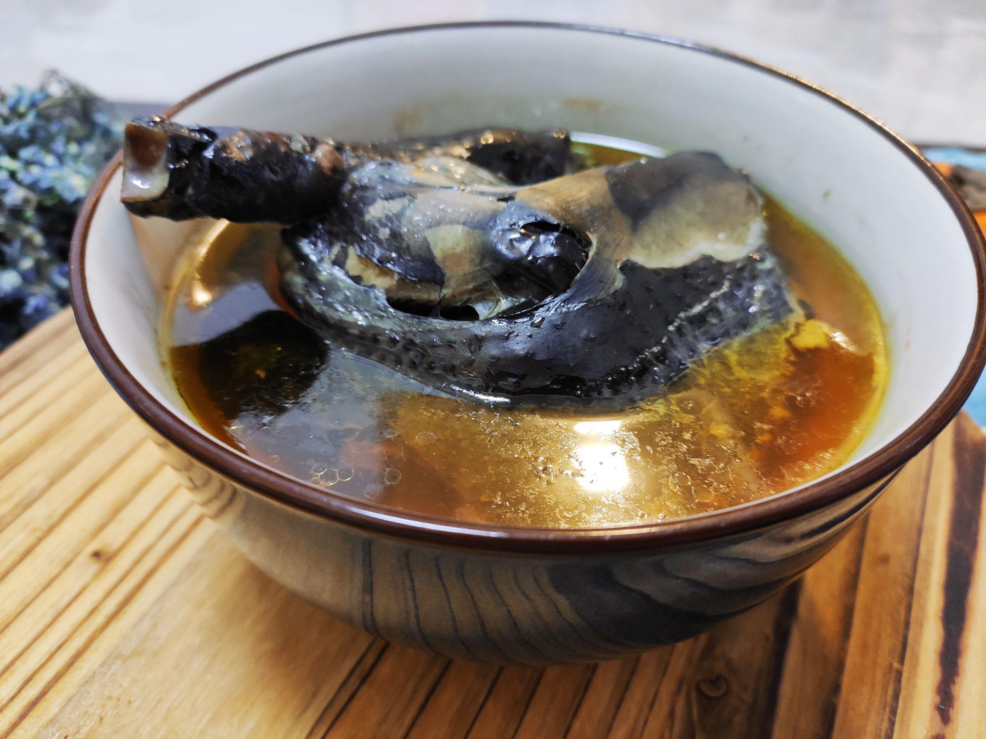 老酒燉烏雞，滋補好湯的做法-家常味燉菜譜