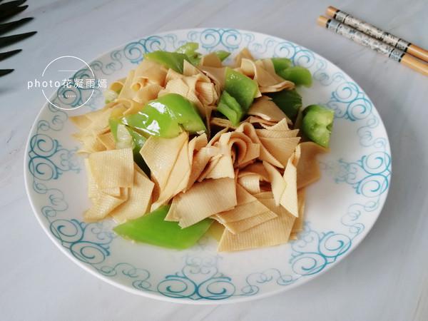 尖椒炒豆腐皮的做法-家常味炒菜譜