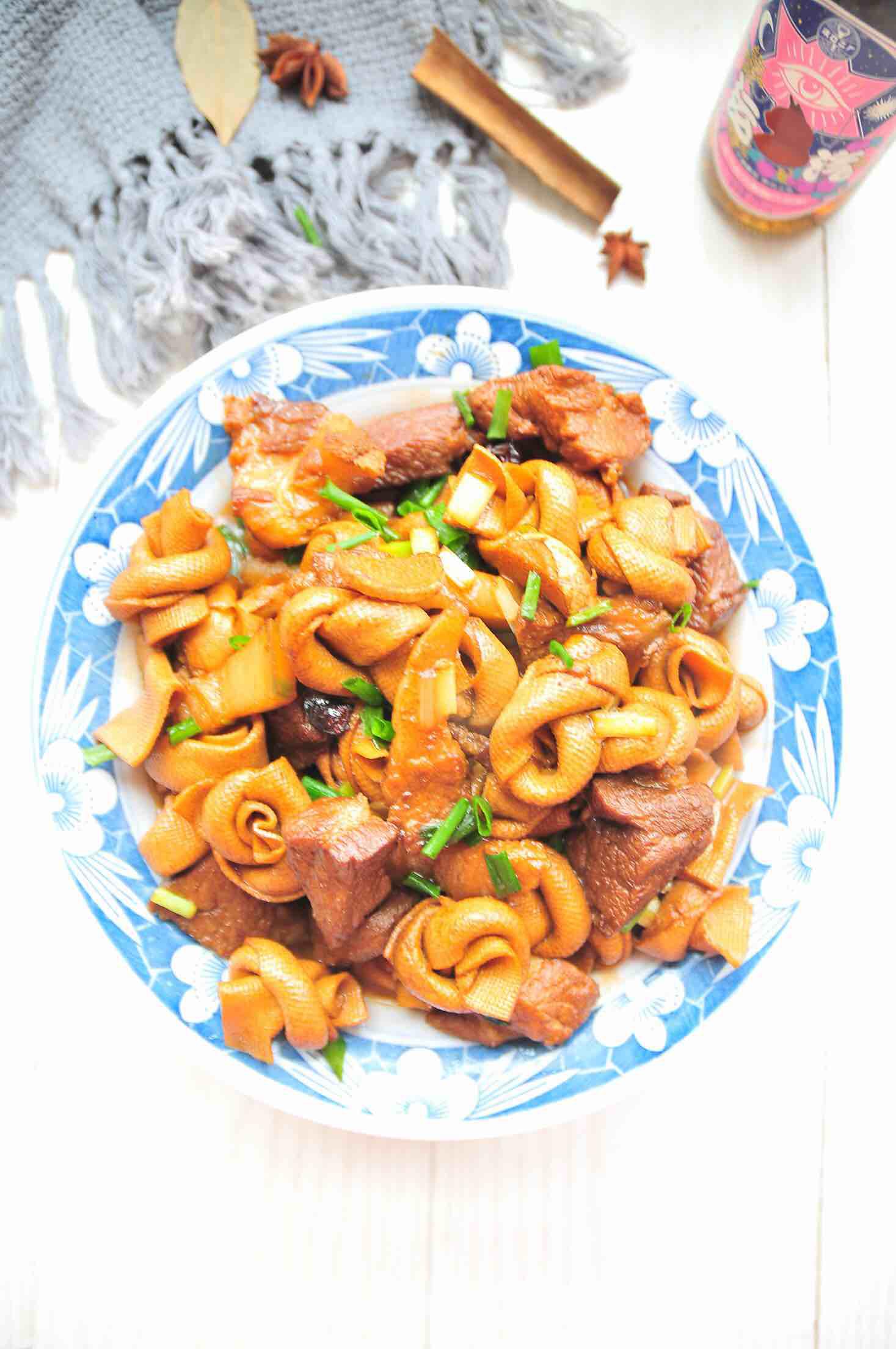 百葉結燒肉的做法-家常味燒菜譜