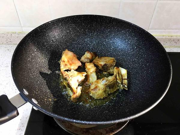 杏鮑菇排骨燜飯的做法-家常味燜菜譜