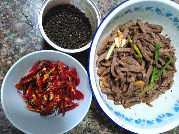 麻辣牛肉條的做法-香辣味炒菜譜