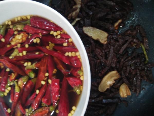 麻辣牛肉條的做法-香辣味炒菜譜