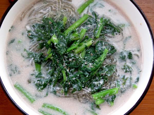 燉茼蒿的做法-家常味煮菜譜-易網(wǎng)健康養(yǎng)生網(wǎng) 燉茼蒿的做法-家常味煮菜譜