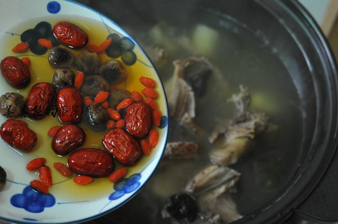 山藥乳鴿湯的做法-家常味燉菜譜