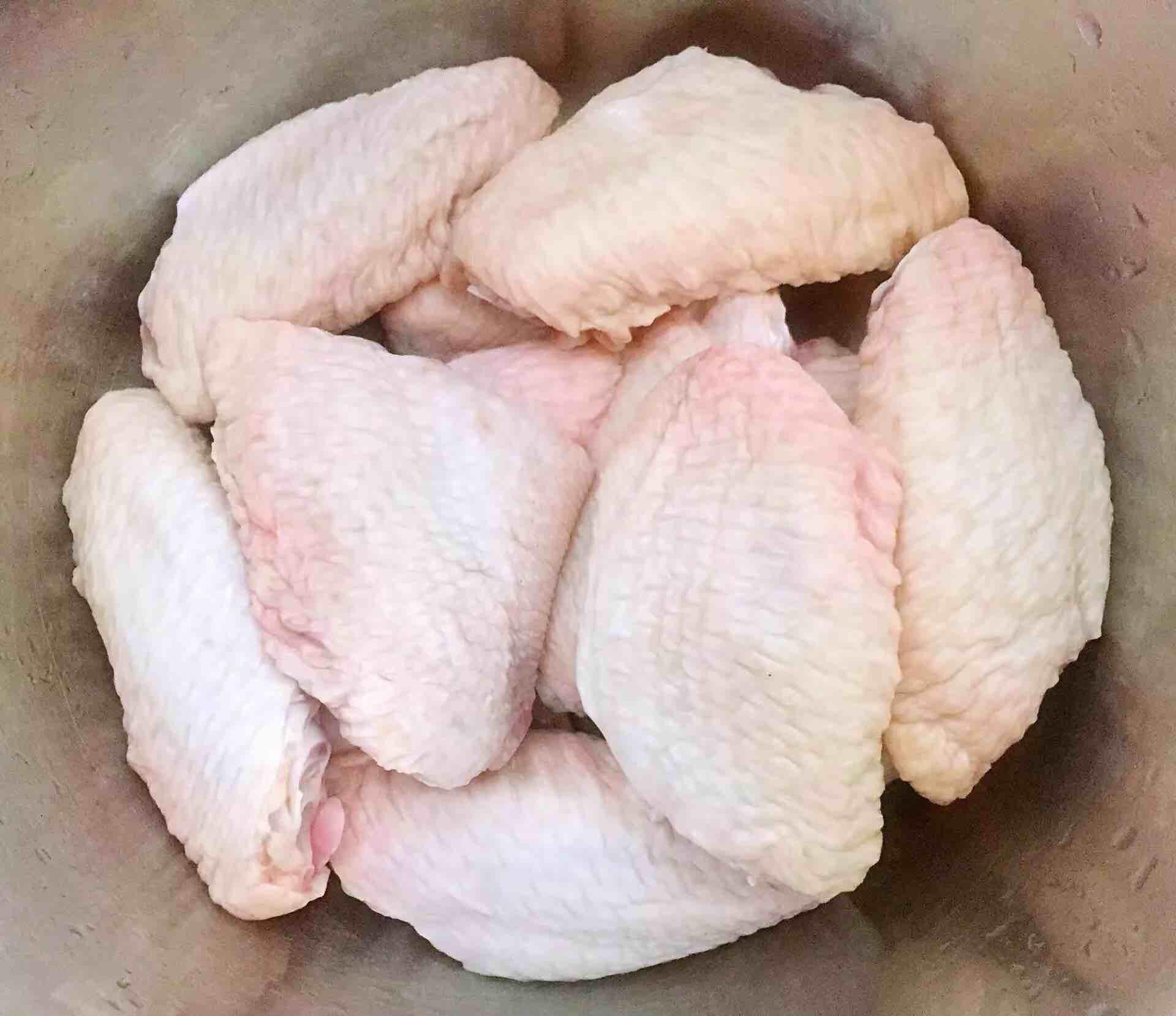 香酥炸雞翅的做法-家常味炸菜譜