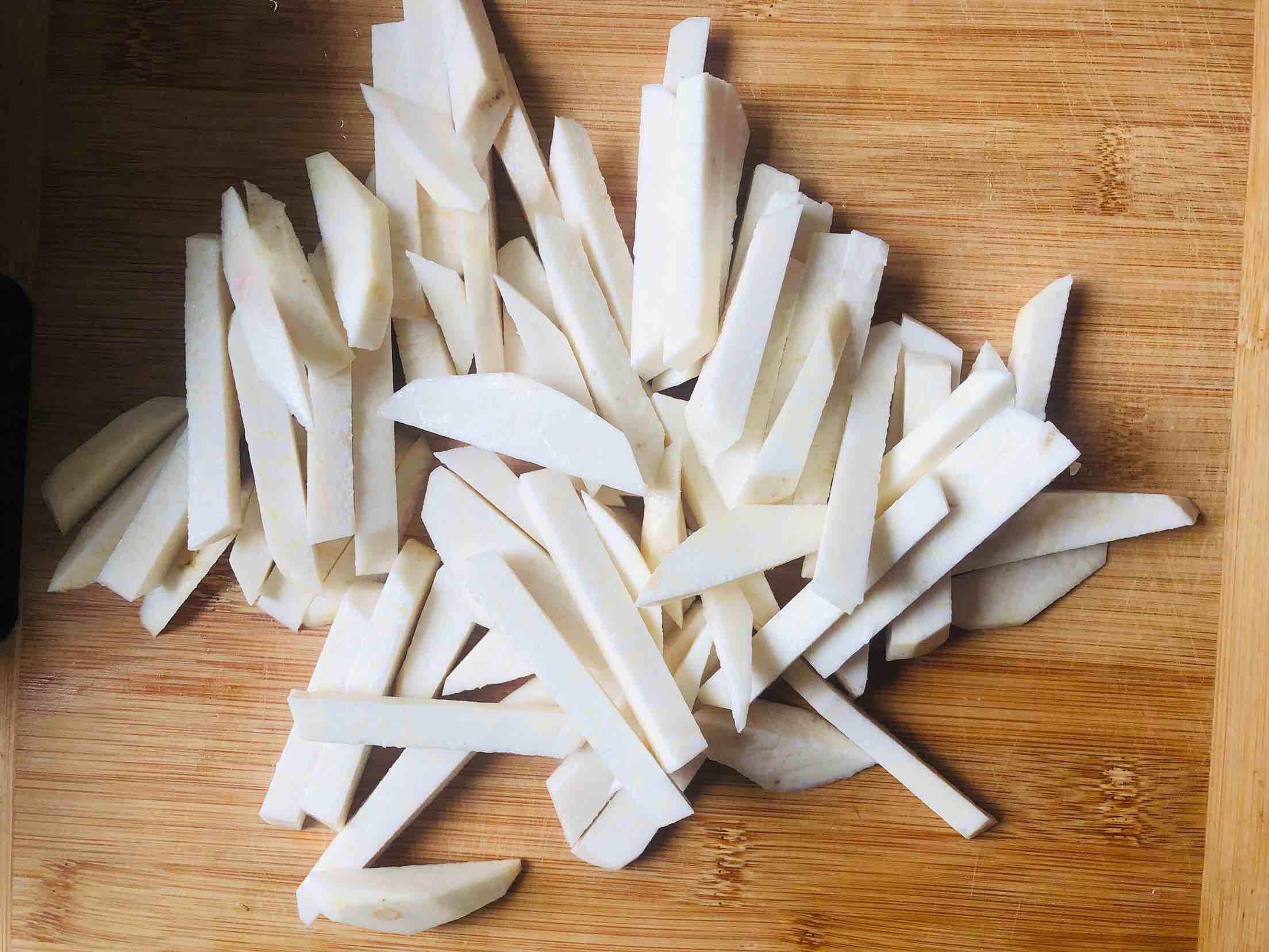 糟菜燴芋頭的做法-酸辣味燒菜譜-易網<a href=http://m.henggaotouzi.com/ target=_blank class=infotextkey>健康養生</a>網 糟菜燴芋頭的做法-酸辣味燒菜譜