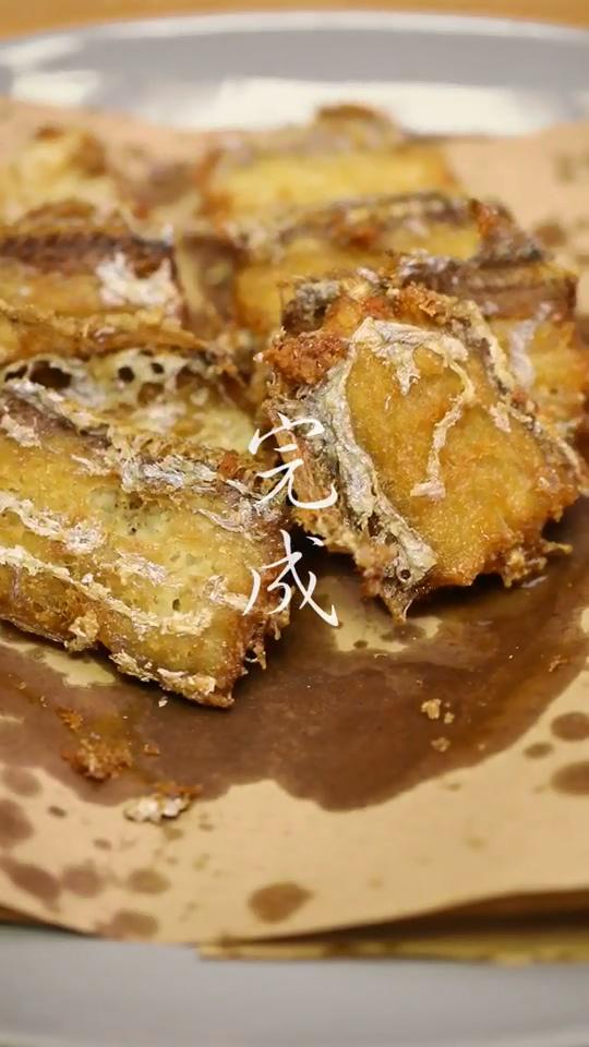 炸帶魚的做法-家常味炸菜譜