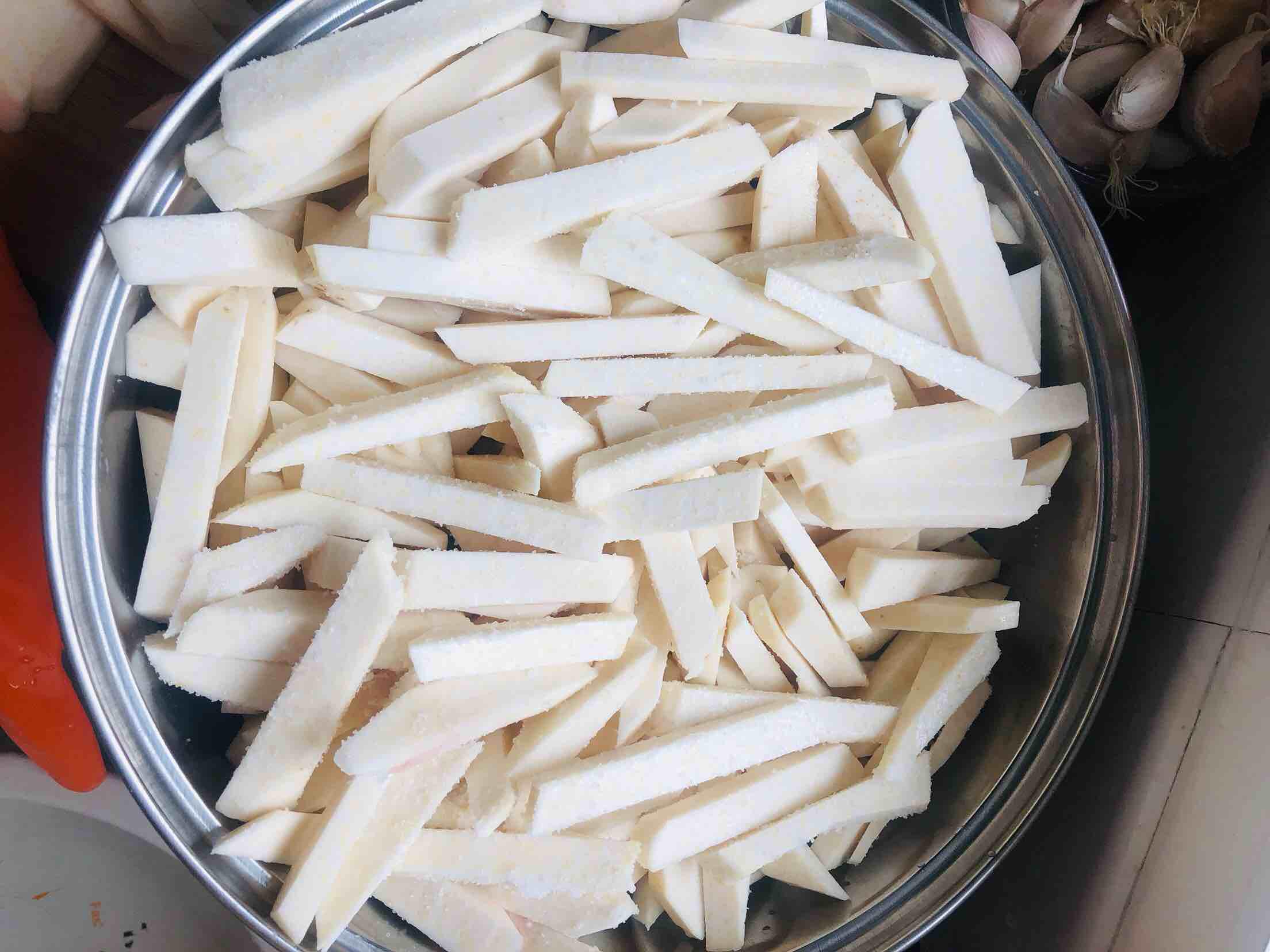 糟菜燴芋頭的做法-酸辣味燒菜譜-易網健康養生網 糟菜燴芋頭的做法-酸辣味燒菜譜