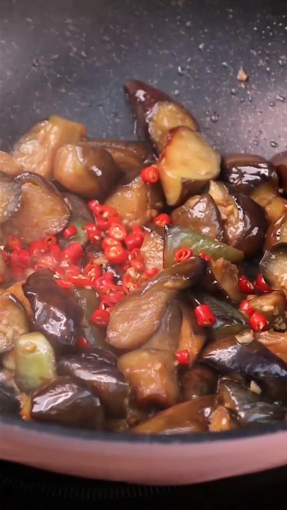 家常茄子的做法-家常味炒菜譜