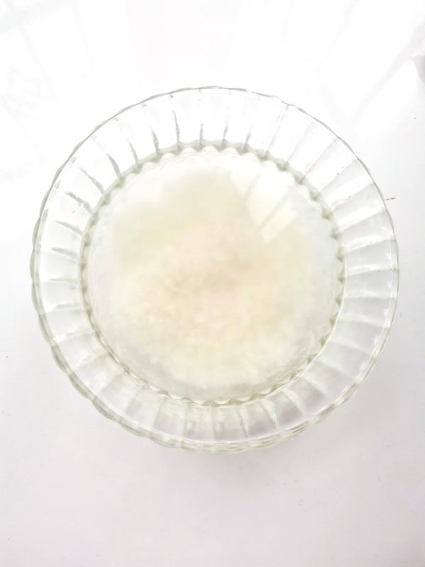 雞腿臘腸煲仔飯的做法-咸鮮味煮菜譜