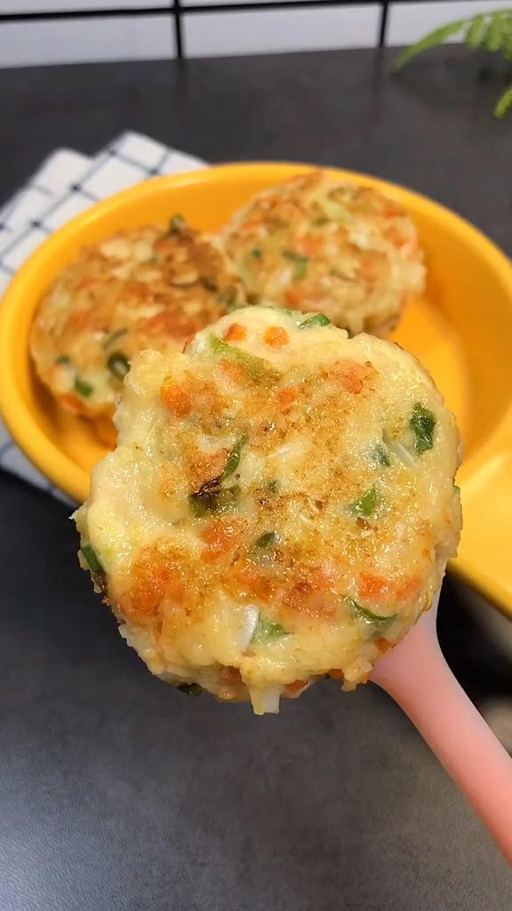 蝦餅的做法-家常味炸菜譜