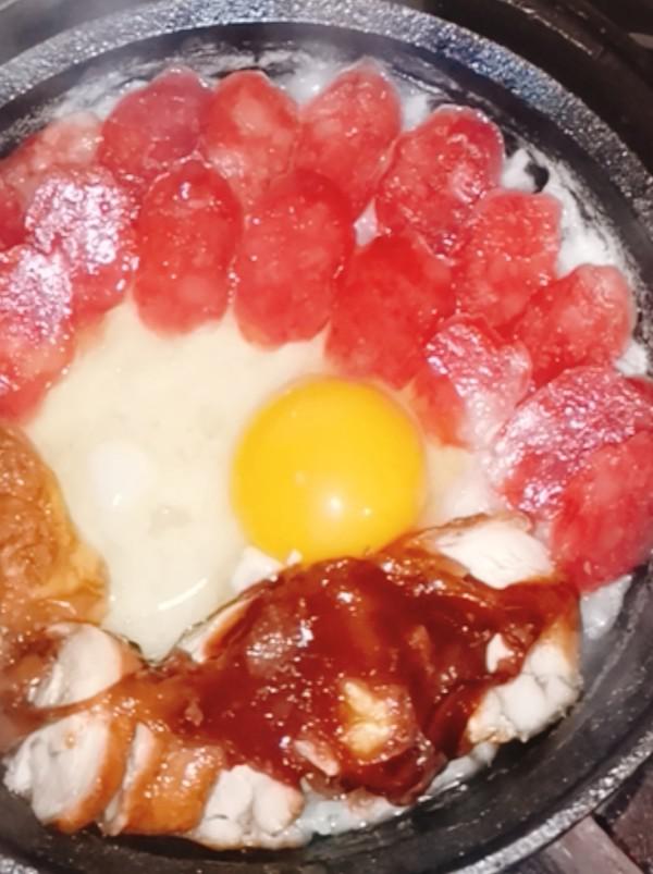 雞腿臘腸煲仔飯的做法-咸鮮味煮菜譜