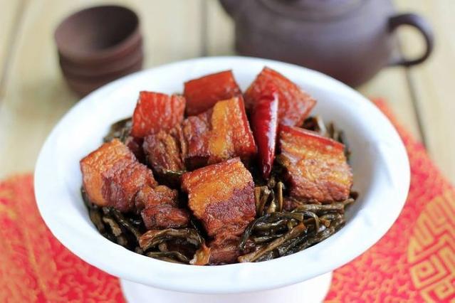 干豆角紅燒肉的做法-家常味燒菜譜-易網健康養生網 干豆角紅燒肉的做法-家常味燒菜譜