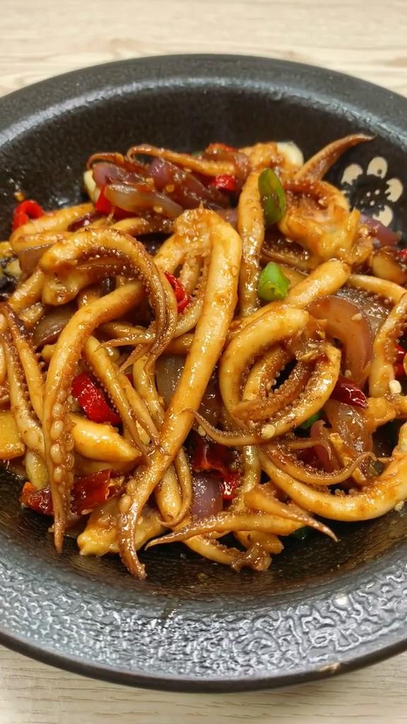 燒烤味炒魷魚須的做法-家常味炒菜譜