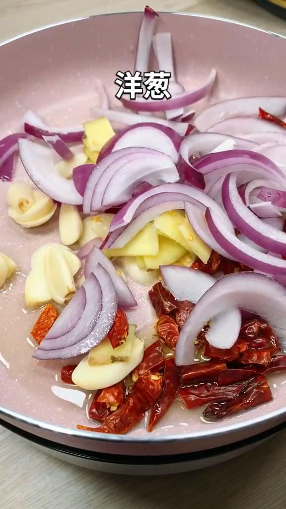 燒烤味炒魷魚須的做法-家常味炒菜譜