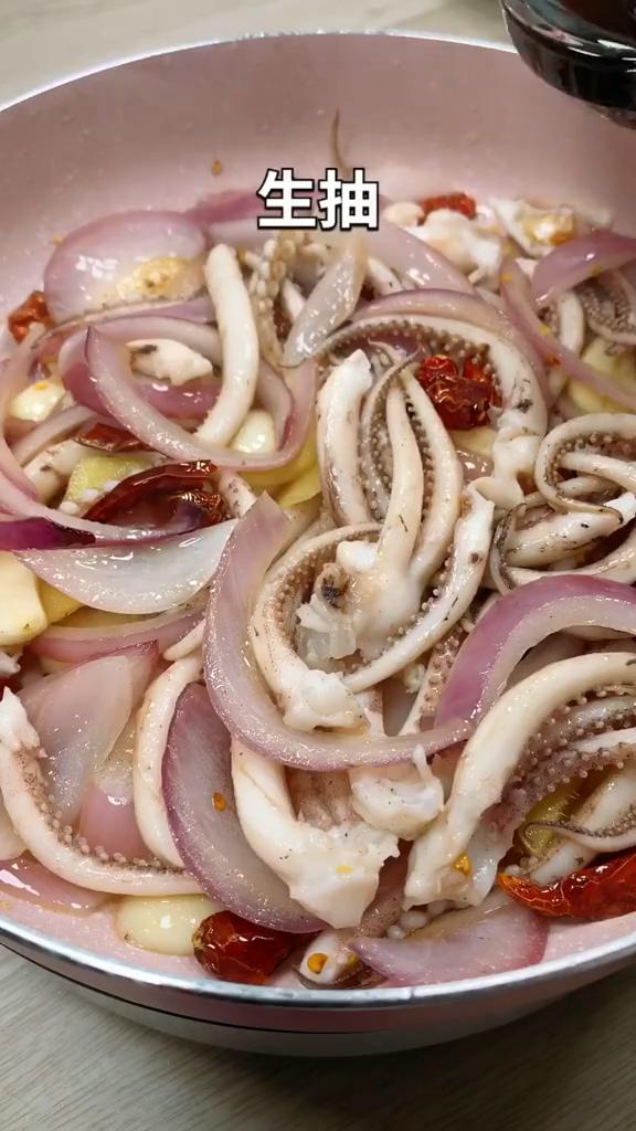 燒烤味炒魷魚須的做法-家常味炒菜譜