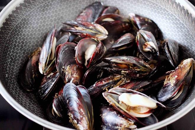 上湯豆皮青口小白菜的做法-咸鮮味煮菜譜