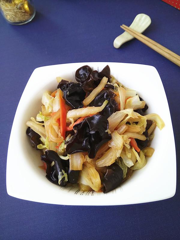 黑木耳燒白菜的做法-家常味燒菜譜