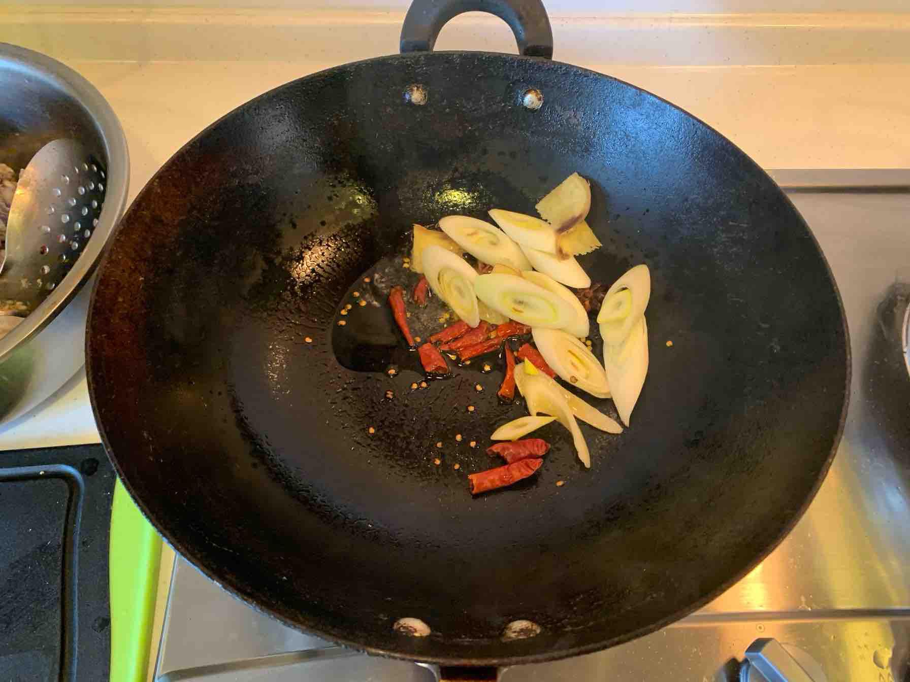 麻辣羊蝎子火鍋的做法-麻辣味燉菜譜