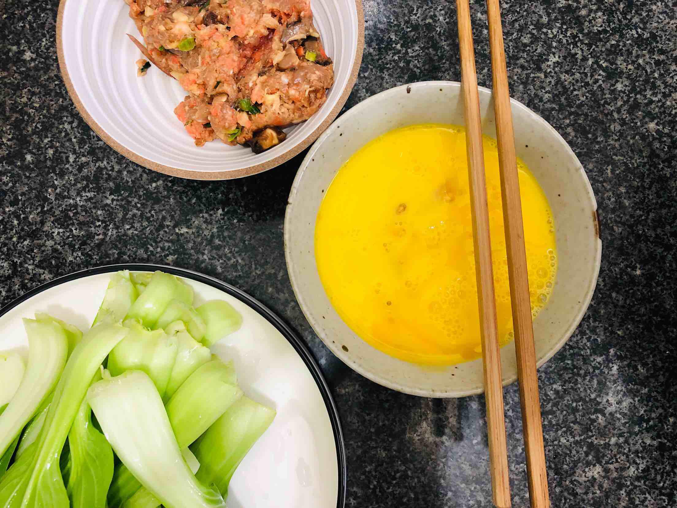 年夜飯之豬肉雞蛋卷的做法-家常味蒸菜譜-易網健康養生網 年夜飯之豬肉雞蛋卷的做法-家常味蒸菜譜