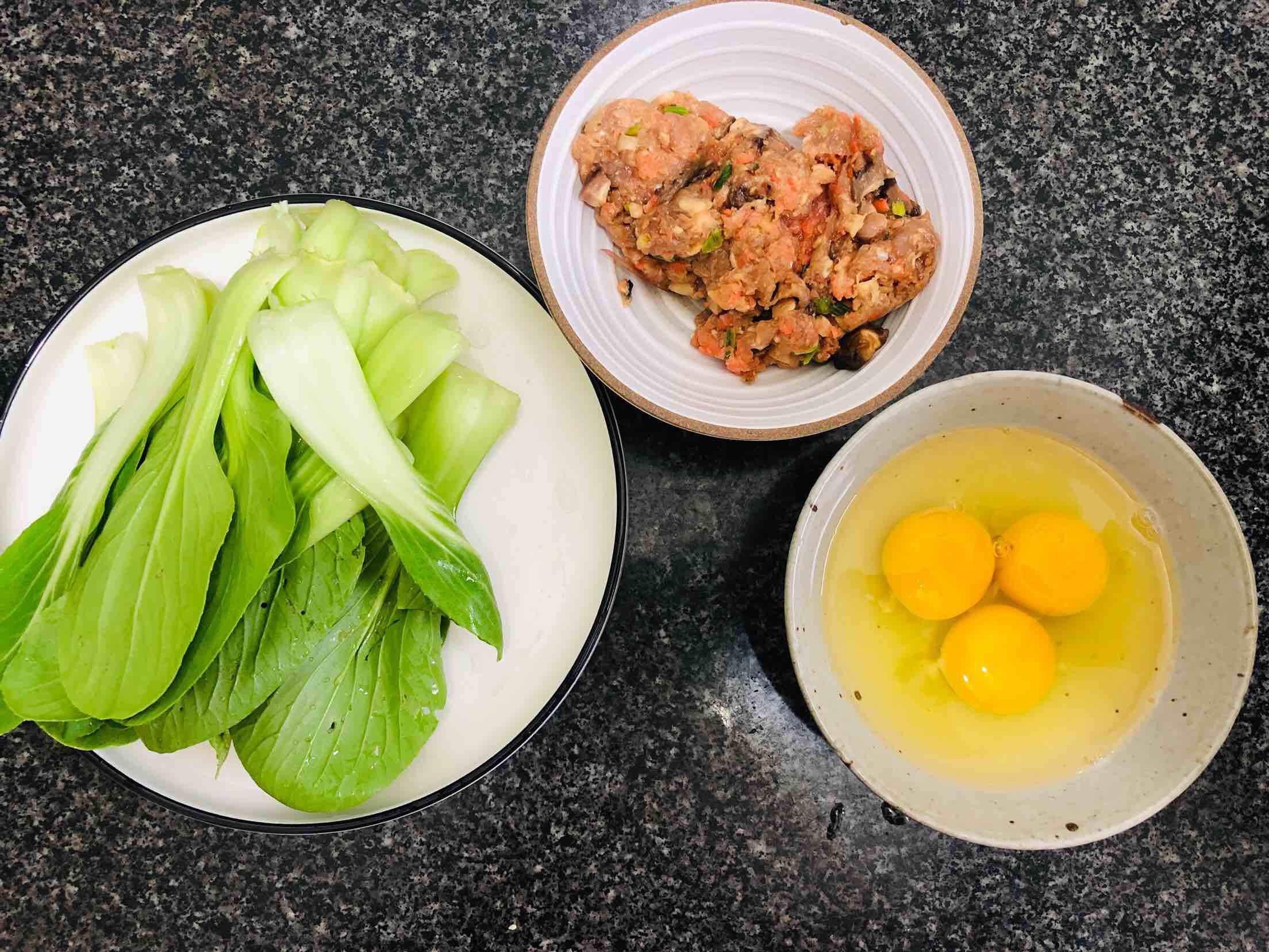 年夜飯之豬肉雞蛋卷的做法-家常味蒸菜譜-易網<a href=http://m.henggaotouzi.com/ target=_blank class=infotextkey>健康養生</a>網 年夜飯之豬肉雞蛋卷的做法-家常味蒸菜譜