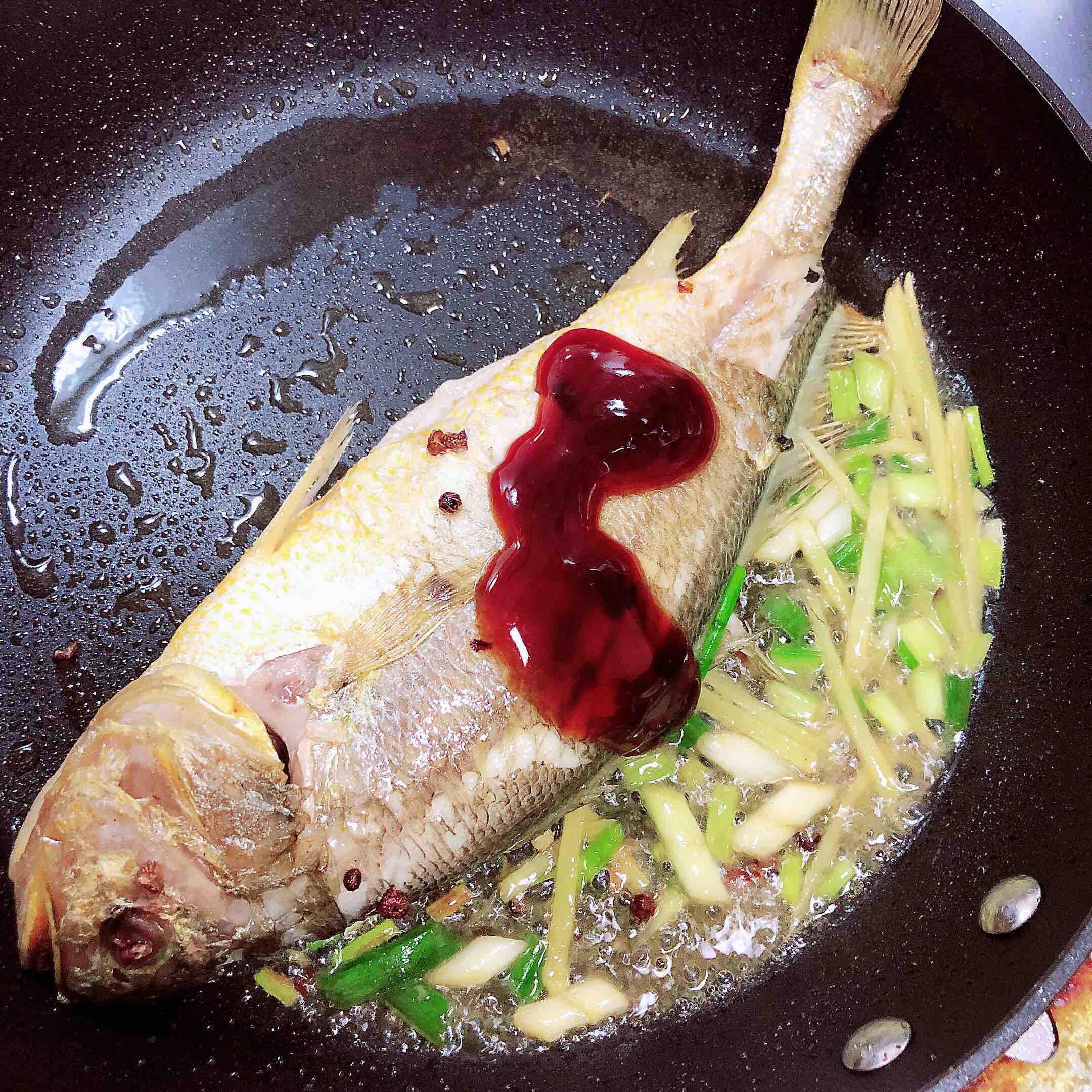 醬燜黃花魚的做法-咸鮮味燜菜譜