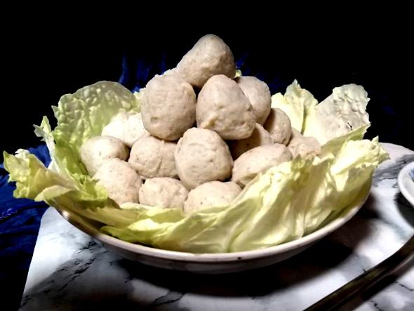 自制魚丸的做法-咸鮮味煮菜譜