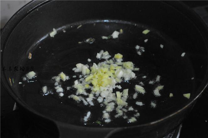 蒜香鴨血的做法-家常味燒菜譜