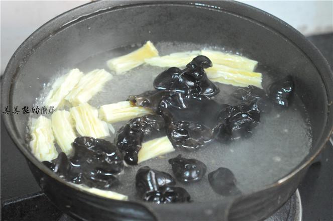 木耳燴腐竹的做法-家常味炒菜譜-易網健康養生網 木耳燴腐竹的做法-家常味炒菜譜