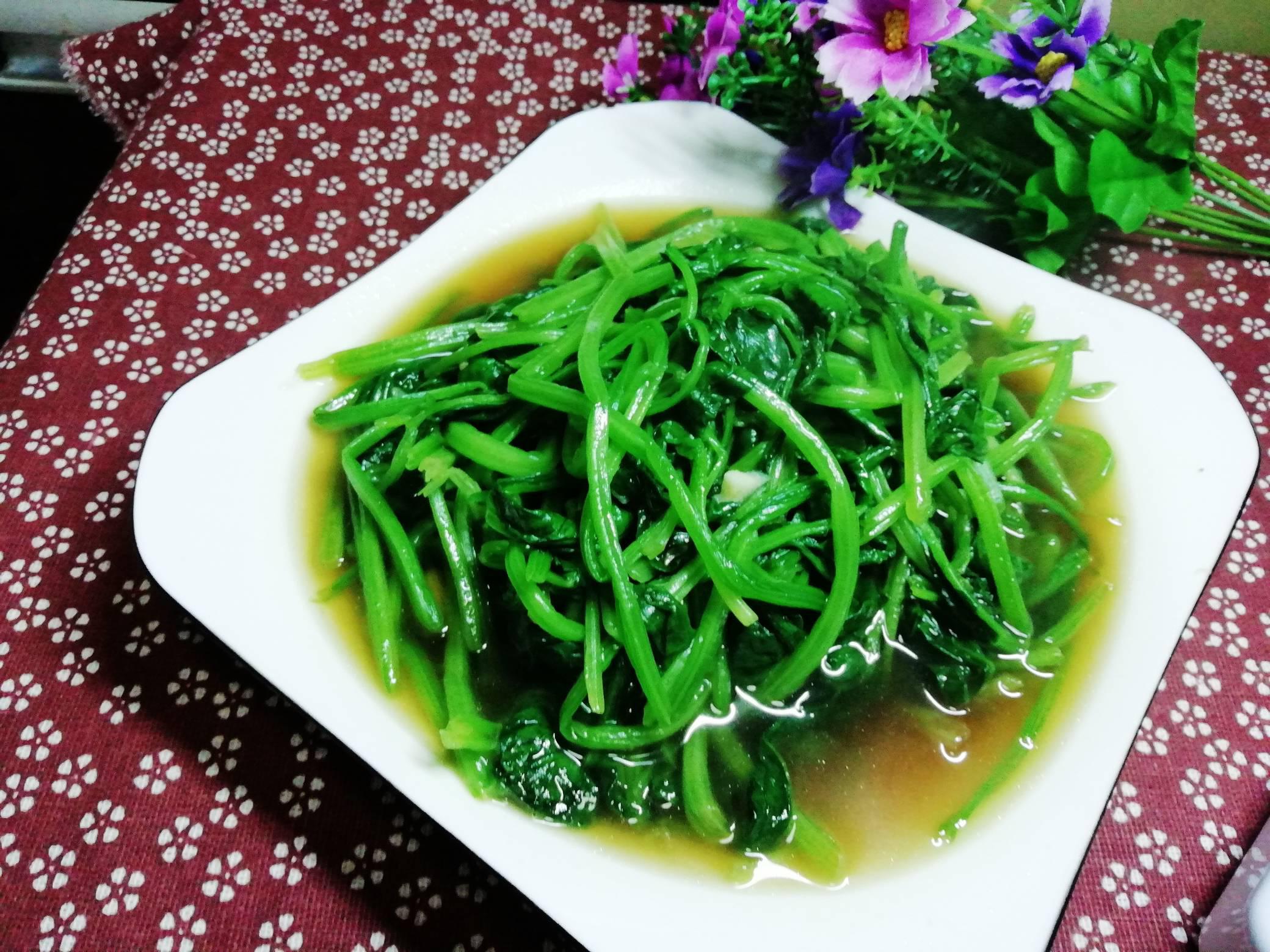 蒜香小菠菜的做法-家常味炒菜譜