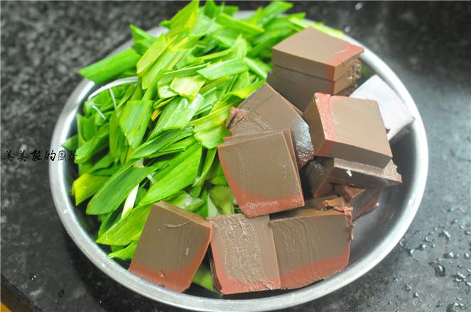 蒜香鴨血的做法-家常味燒菜譜