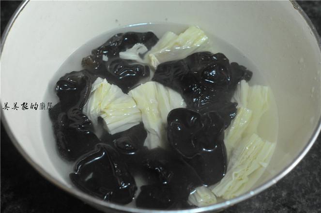 木耳燴腐竹的做法-家常味炒菜譜-易網健康養生網 木耳燴腐竹的做法-家常味炒菜譜