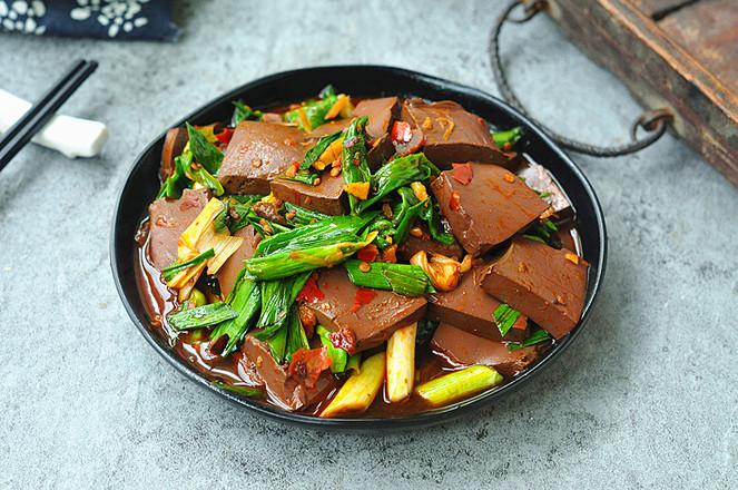 蒜香鴨血的做法-家常味燒菜譜