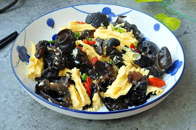 木耳燴腐竹的做法-家常味炒菜譜-易網健康養生網 木耳燴腐竹的做法-家常味炒菜譜